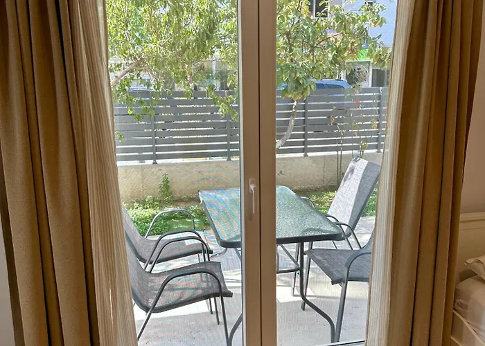 Minimalist Seaside With Private Patio And Parking - Blue Zone Homes Tatil Evi *