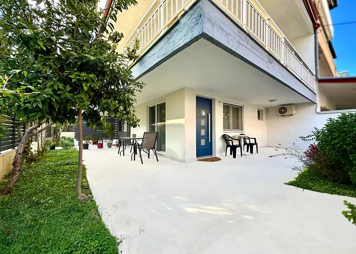 Tatil Evi Minimalist Seaside With Private Patio And Parking - Blue Zone Homes Olympiakí Aktí