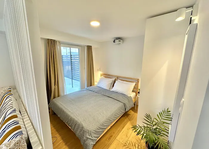Minimalist Seaside With Private Patio And Parking - Blue Zone Homes Tatil Evi